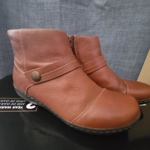 Clarks boots